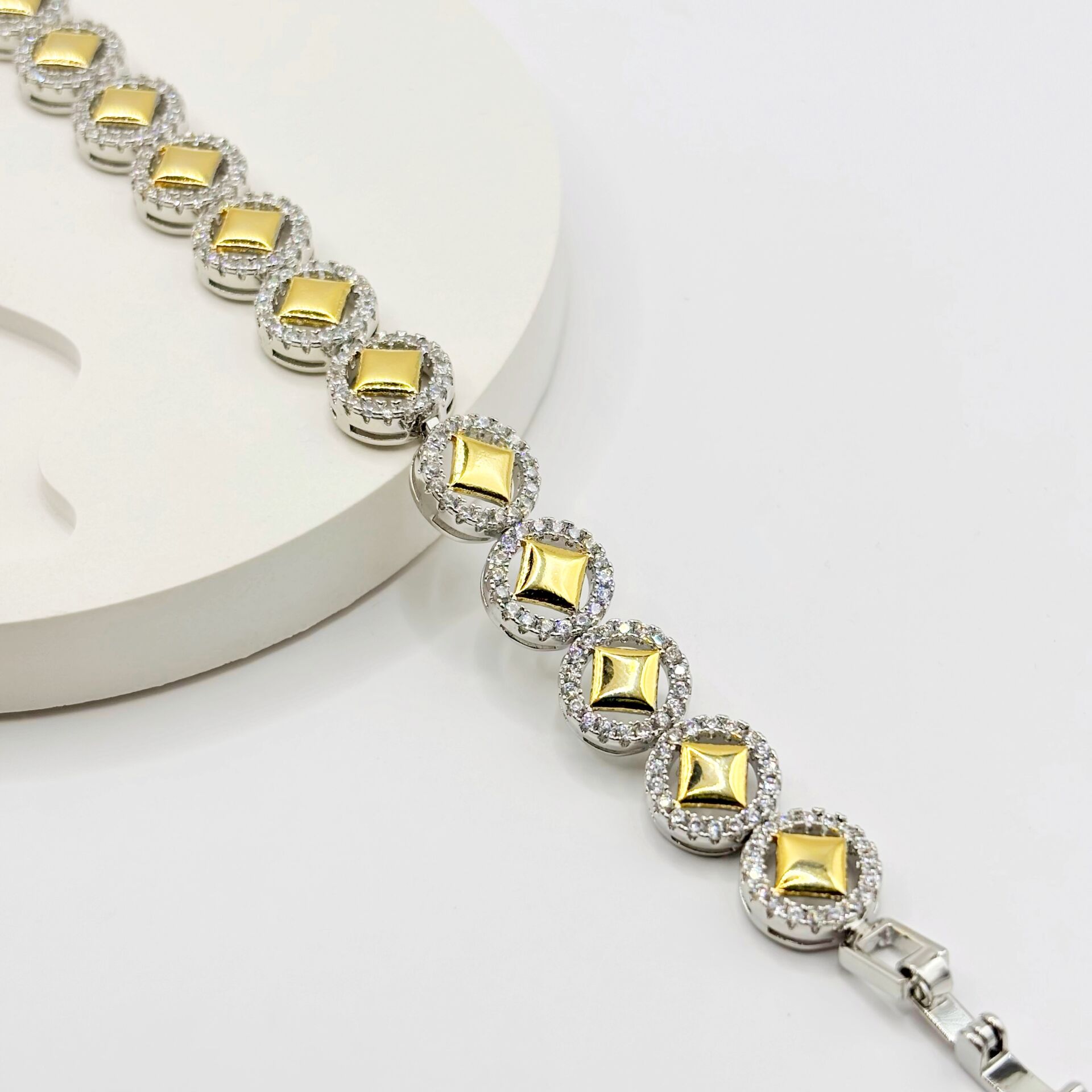 GOLDERA Zirkon Taşlı 14K Altın Çelik Chic Bilezik