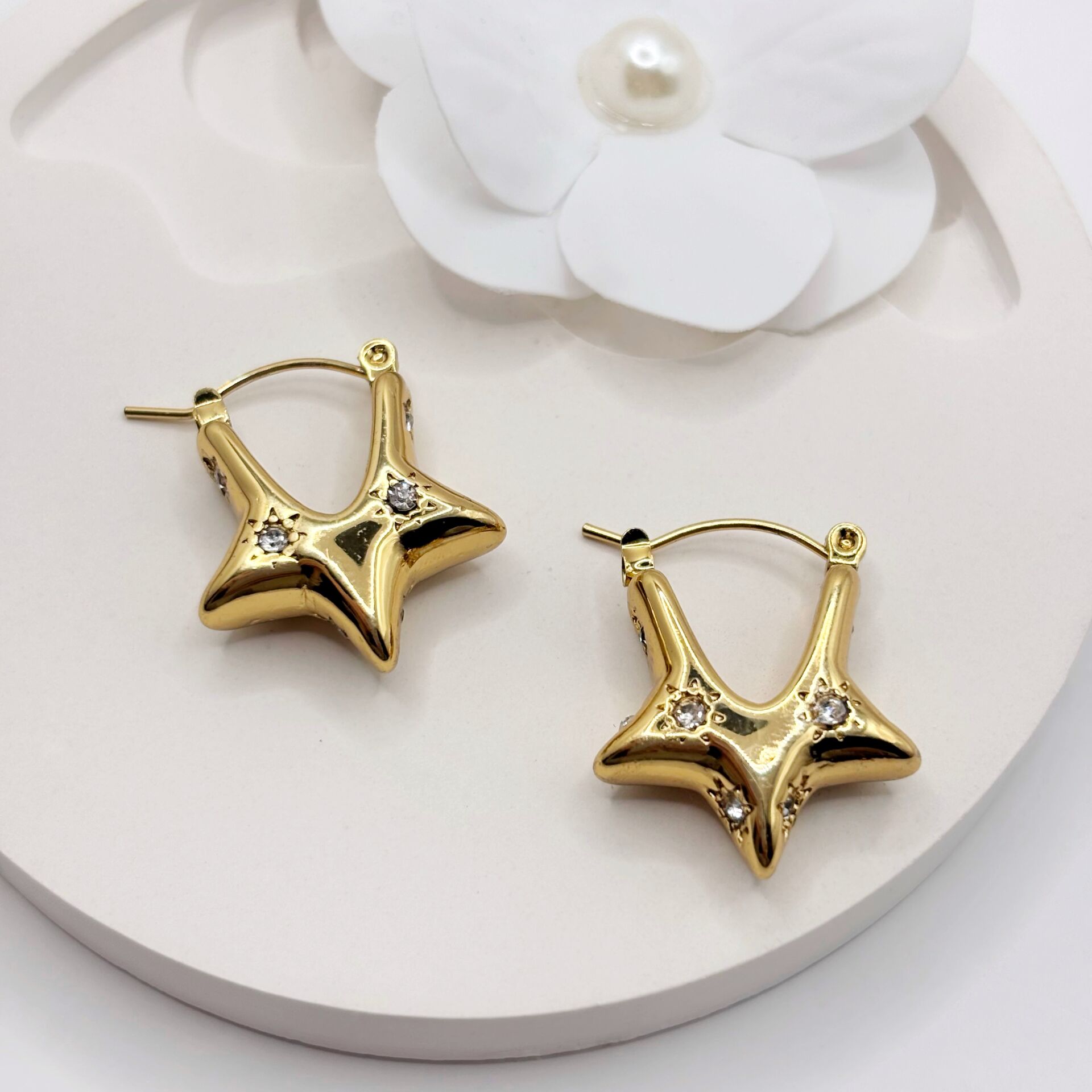Yıldız Halka Çelik Küpe Taşlı Gold Deniz Yıldızı Küpe