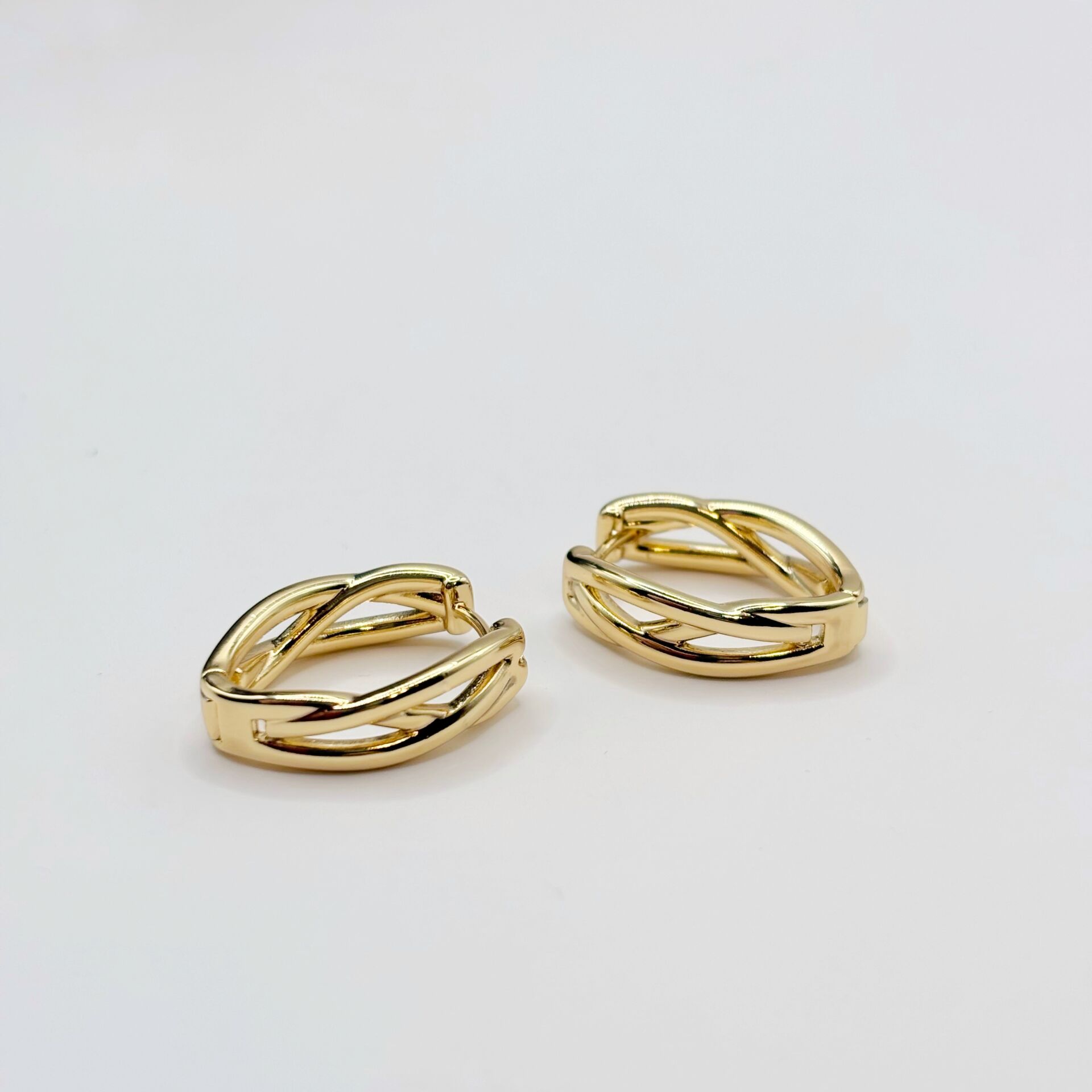 Gold Çelik Halka Sarmal Küpe